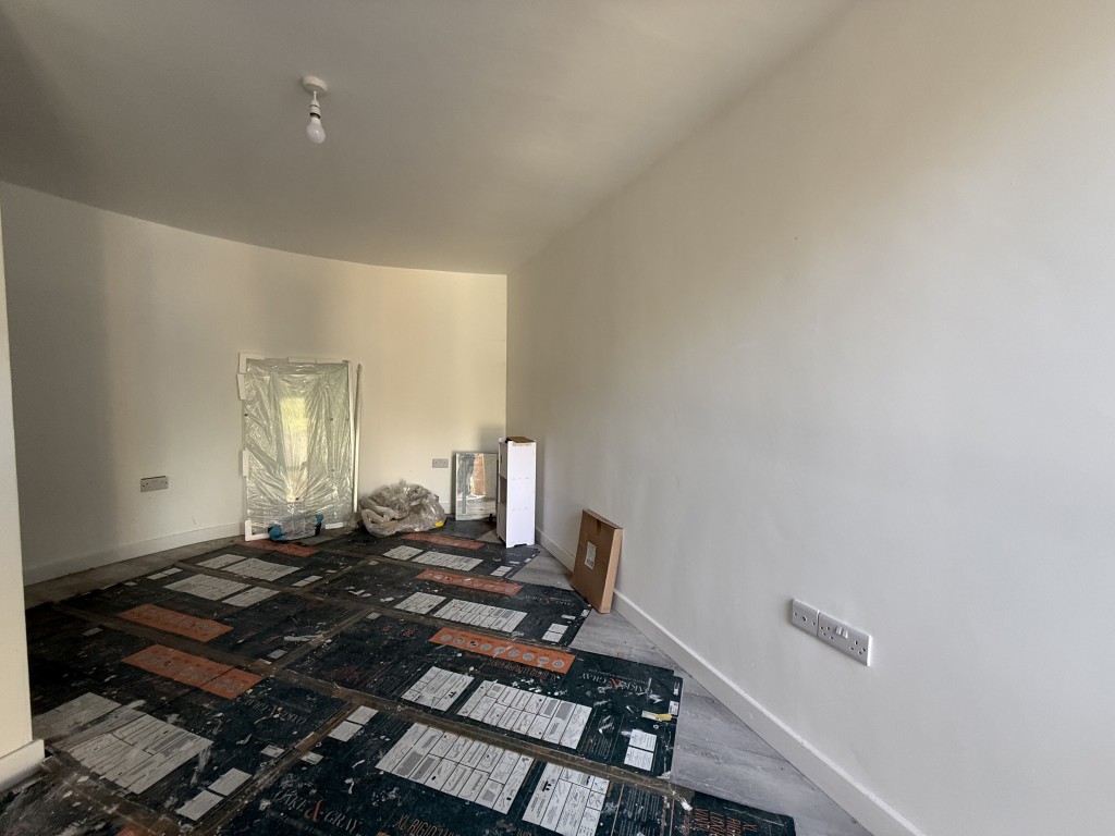 Lot: 61 - PARTIALLY COMPLETED DETACHED VERSATILE HOME - Second room